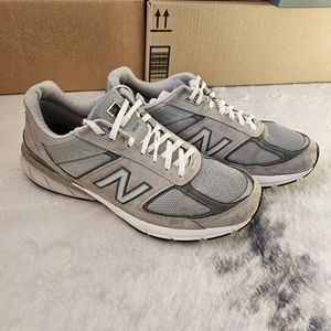 New Balance 990v5